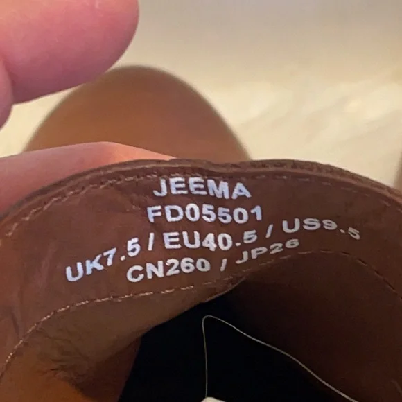 TED BAKER LEATHER BOOTIES - Picture 4 of 7